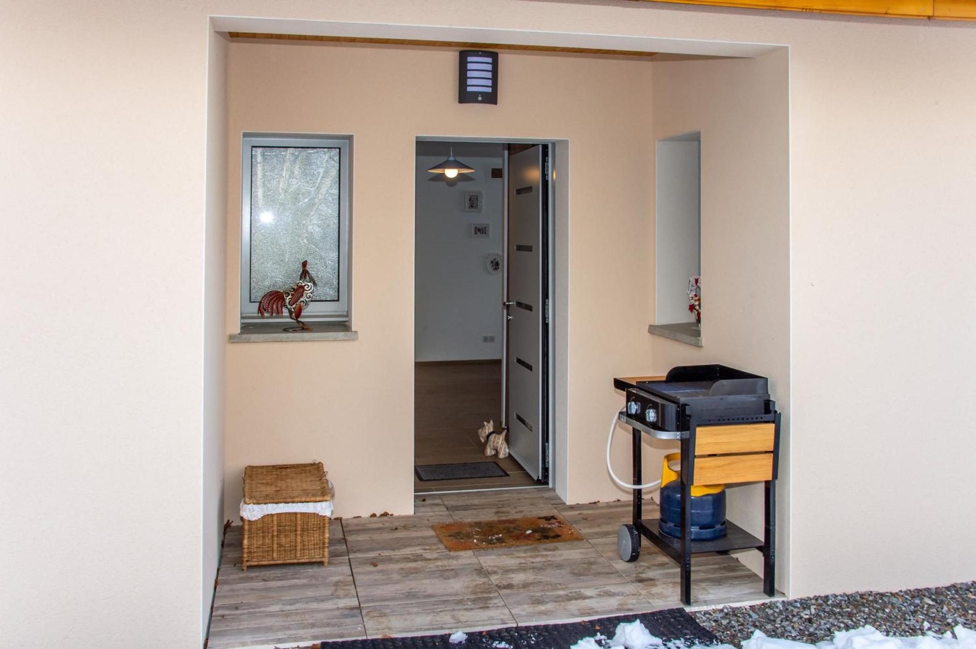 "La Combe Fleurie" Appartements & Chambres Saint-Bonnet-en-Champsaur Habitación foto